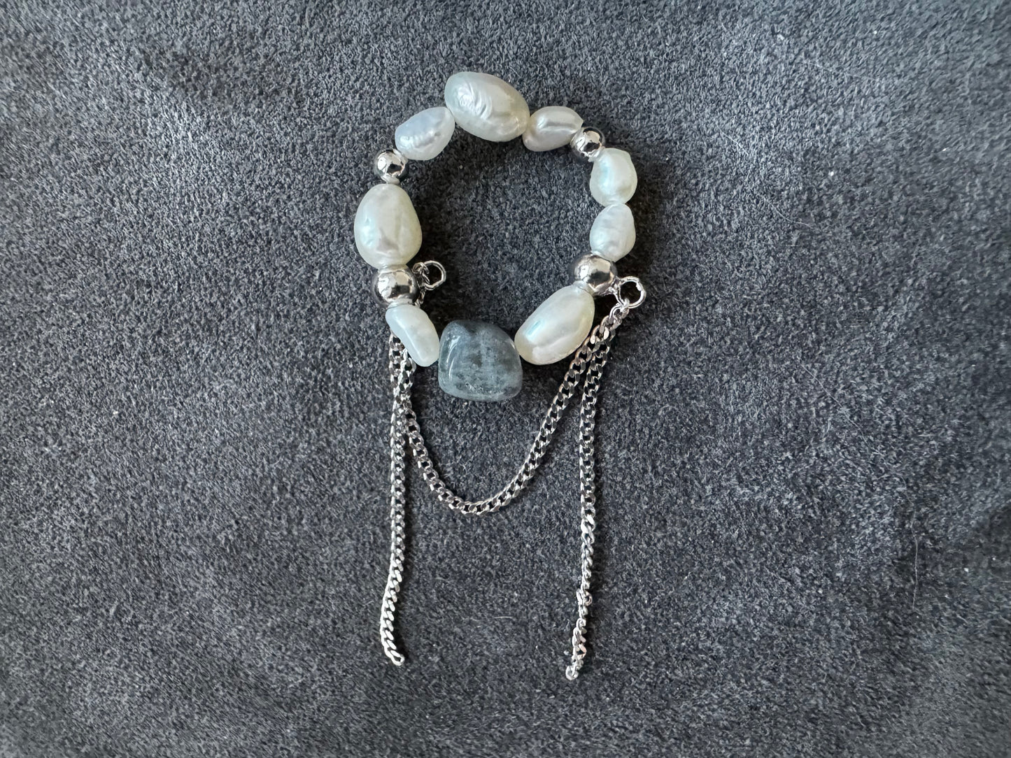 Pearl ring with chain and amazonite stone.