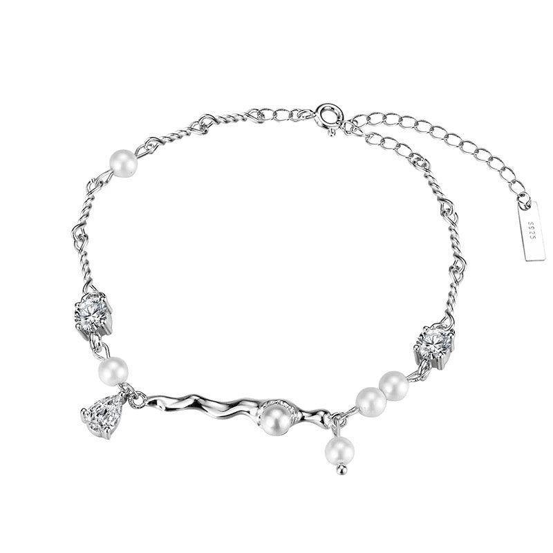 Bracelet with pearls and zircons