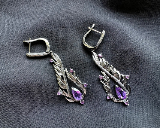 Silver earrings with amethysts