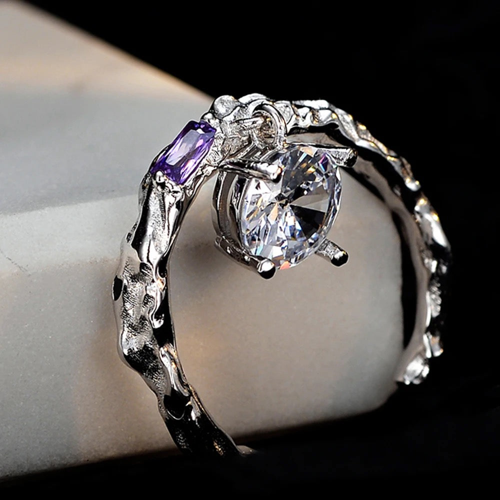 Sterling silver ring with zircons