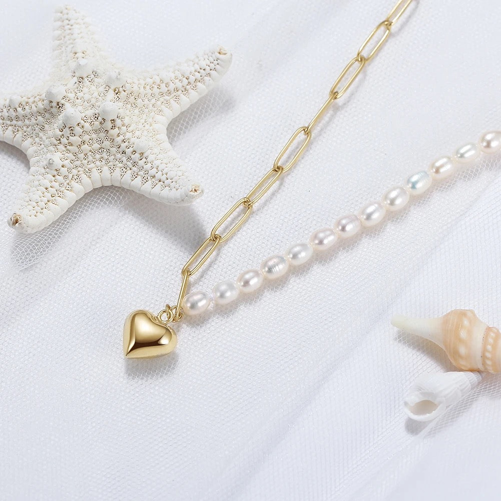 Pearl necklace with gold heart