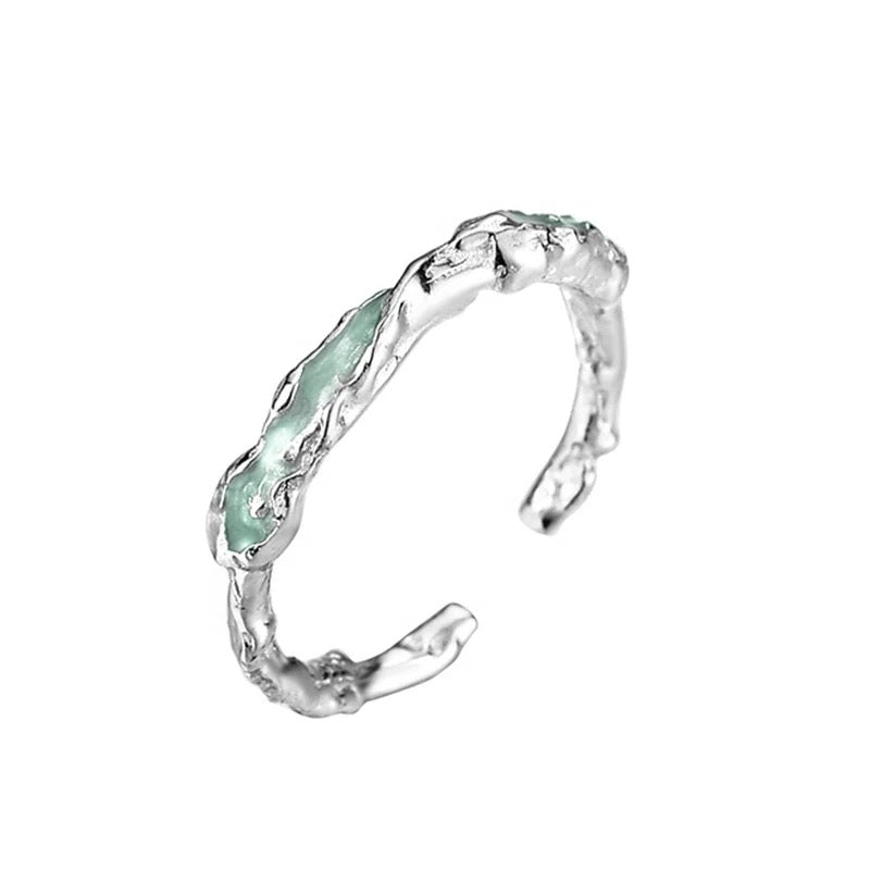 Ring with blue enamel