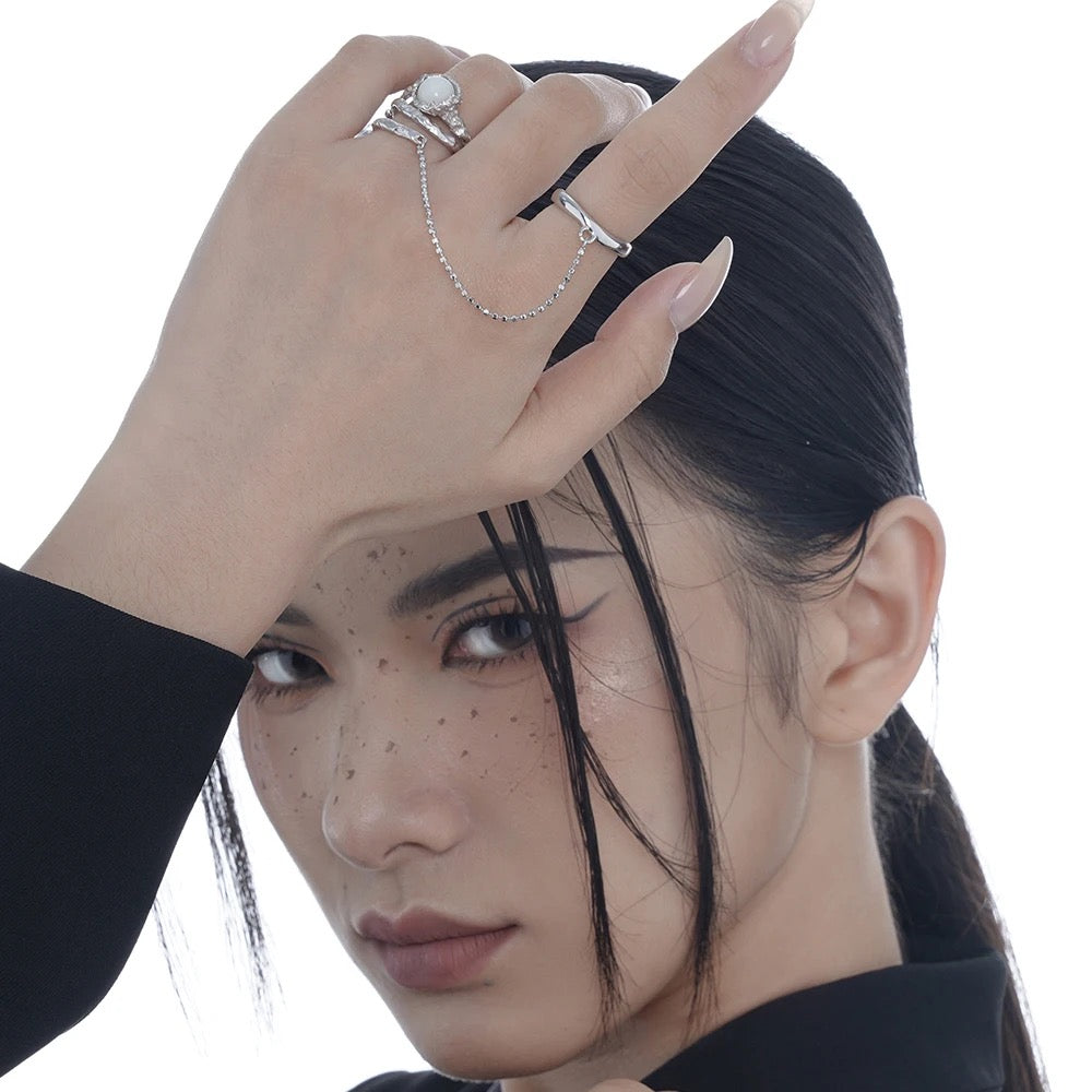 Double ring with shell stone and chain