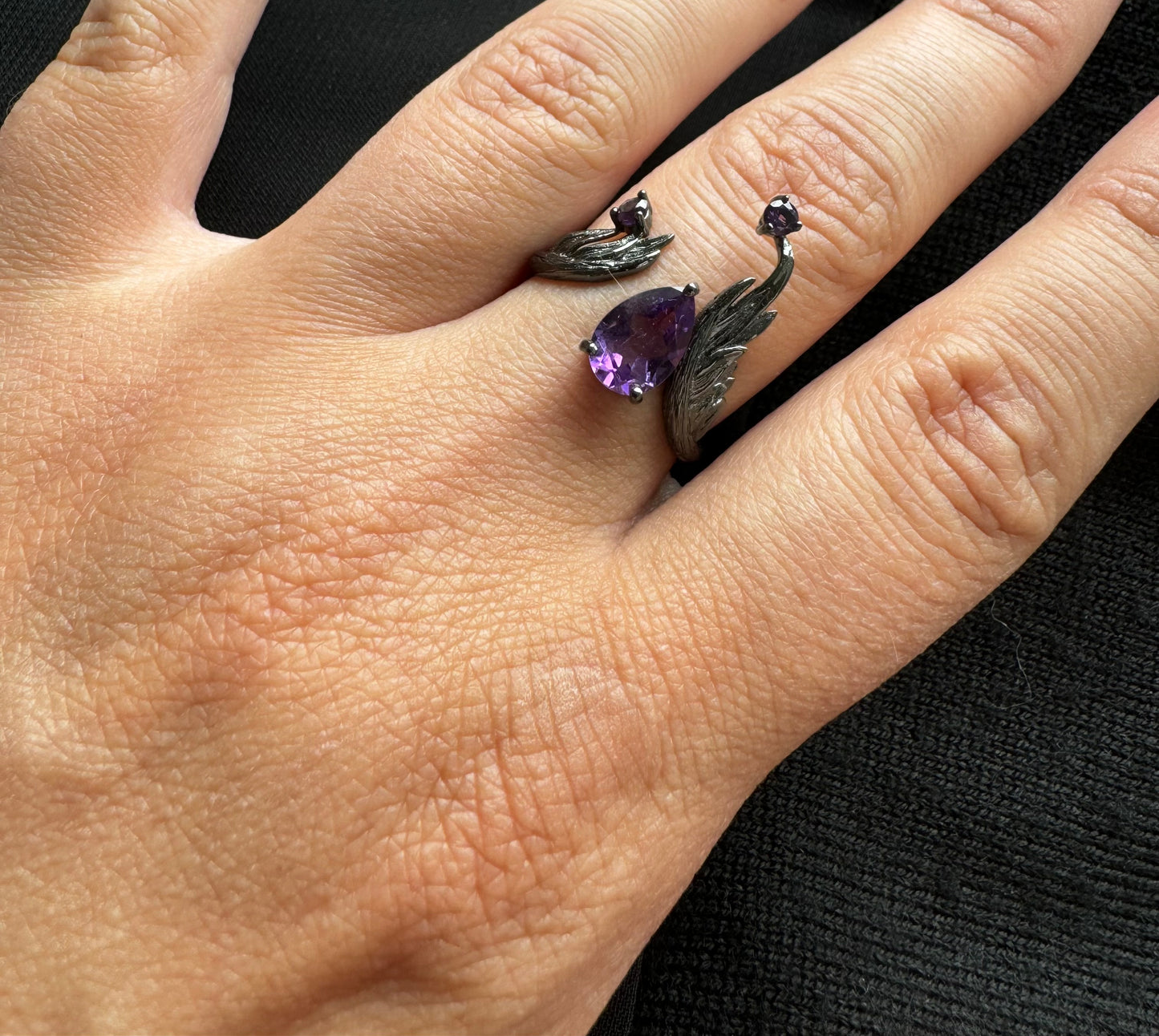 Ring with amethysts
