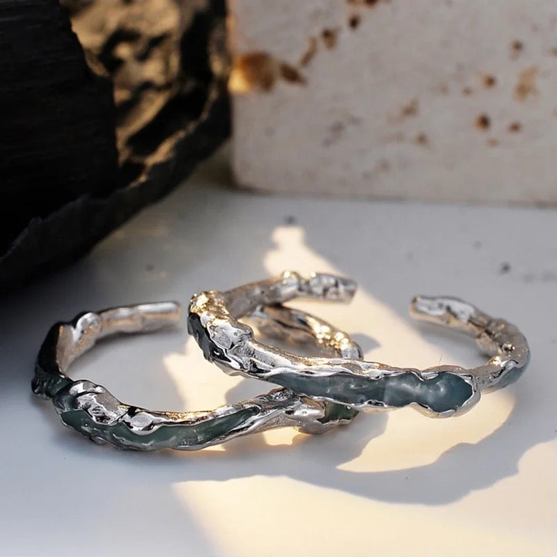 Ring with blue enamel