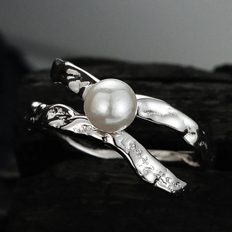 Silver ring with pearl