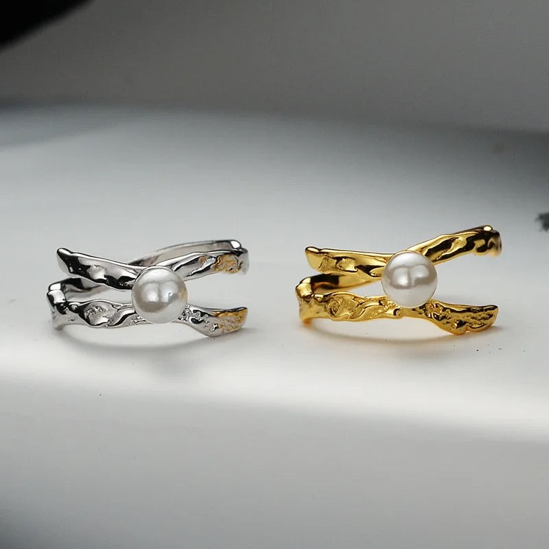 Silver ring with pearl
