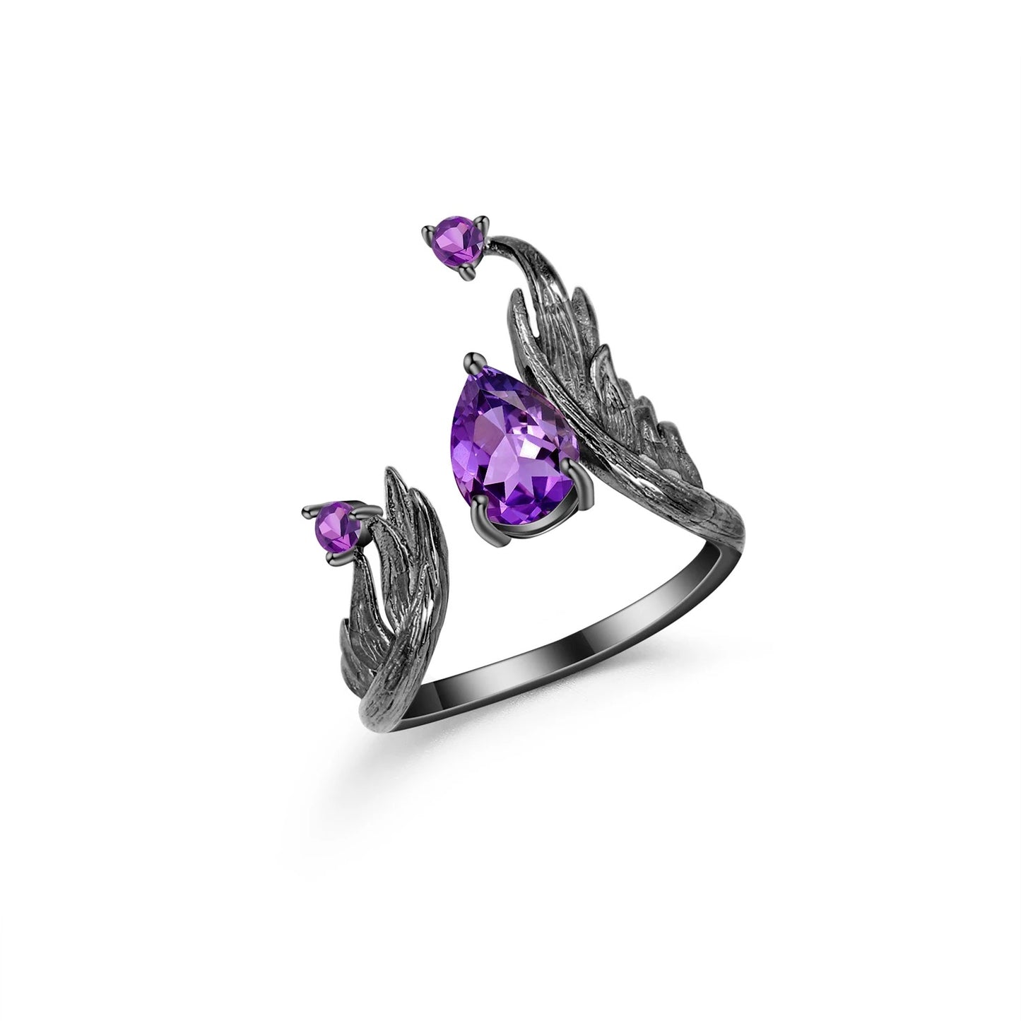 Ring with amethysts