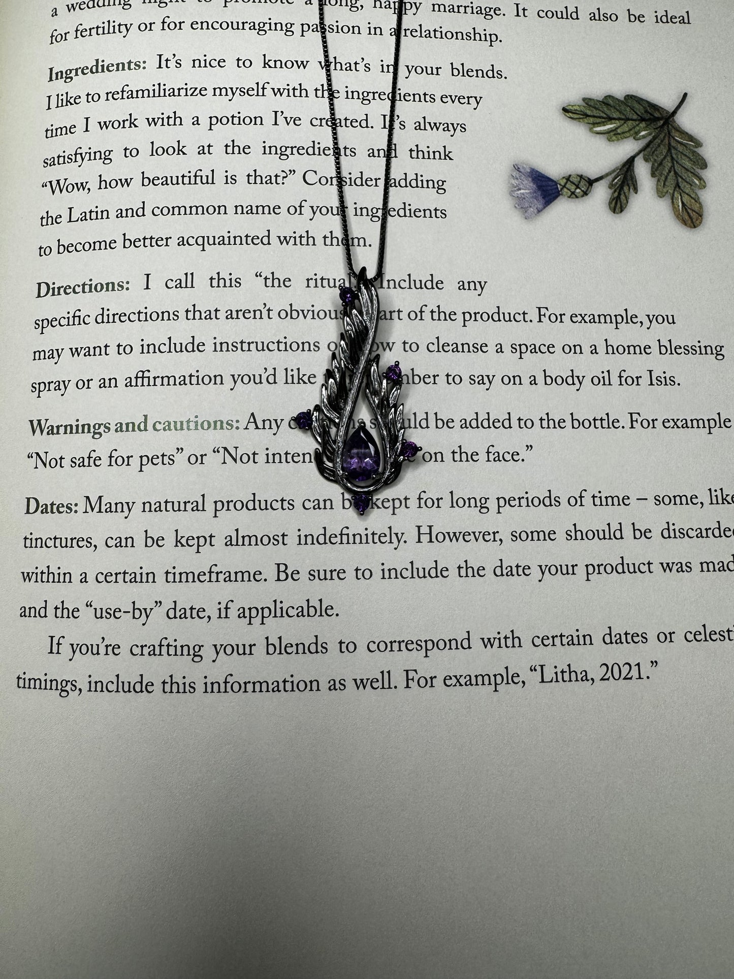 Silver necklace with amethysts