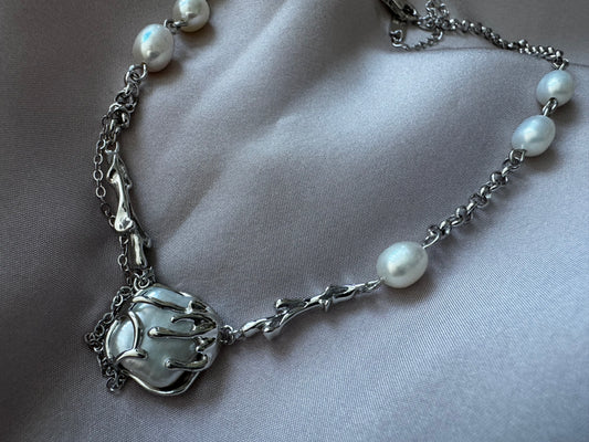 Necklace with square Pearl