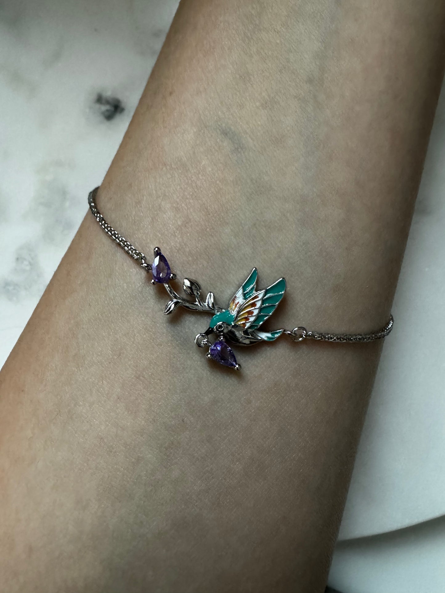 Bracelet with enamel bird