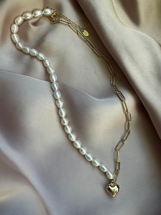 Pearl necklace with gold heart